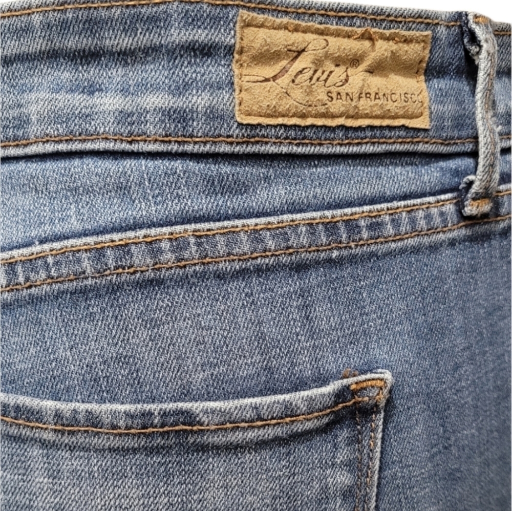 Levi's Women's Blue Boot Cut Jeans - Picture 6 of 12